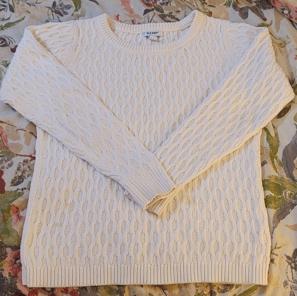 Old Navy Women's Cable Knit Sweater - White